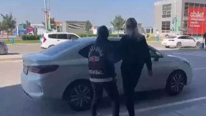 İBB soruşturmasında bilanço artıyor: Elif Güven havalimanında gözaltına alındı