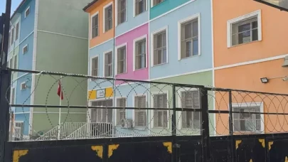 Öğretmene yumruk ve bıçaklı saldırı!