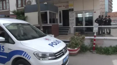 Patronunun odasına dinleme cihazı yerleştirdi,  silahla dehşet saçtı!