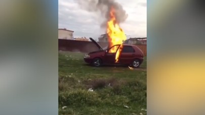 Tamircilere kızan kadın canlı yayında aracını yaktı