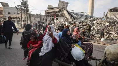 İsrail Savunma Bakanı Katz: Gazze'den yüz binlerce Filistinli sürgün edildi