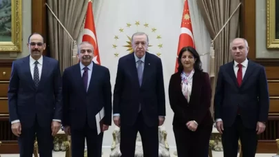 Erdoğan ile DEM heyeti arasında 1.5 saat süren görüşme! İlk açıklama geldi