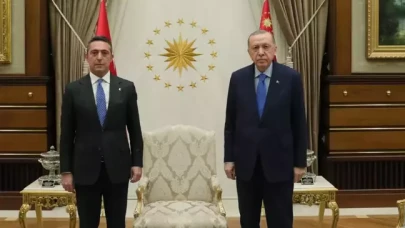 Cumhurbaşkanı Erdoğan,  Fenerbahçe Kulüp Başkanı Ali Koç'u ağırladı