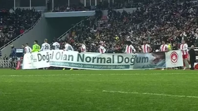 Sağlık Bakanlığı'ndan tartışmalı pankartla ilgili açıklama