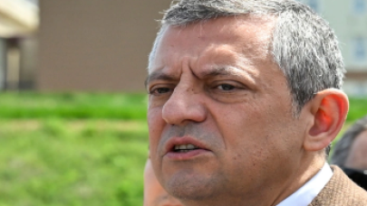 CHP Genel Başkanı Özgür Özel,  Ekrem İmamoğlu'nun notunu paylaştı