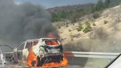 TEM Otoyolu'nda alev topuna dönen cip küle döndü!