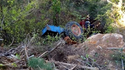 Aydın'da Zeytinlik dönüşü feci kaza: Traktörün altında kalan sürücü hayatını kaybetti