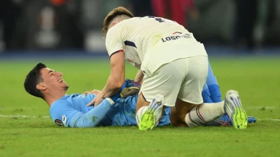 Milli kaleci Berke Özer Roma-Lille maçında kahraman oldu üst üste 3 penaltı