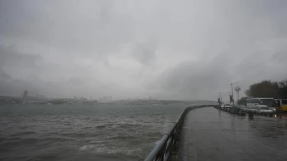 İstanbul Valiliği uyardı: Kuvvetli sağanak ve fırtına geliyor