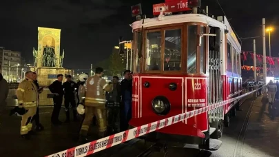 Taksim’de korkutan anlar: Nostaljik tramvayda yangın çıktı