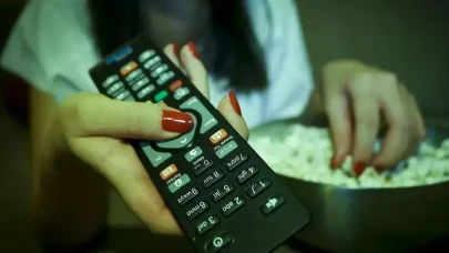 Bugün hangi diziler var Cuma TV yayın akışı! Kanal D, Show TV, TRT1, Star...