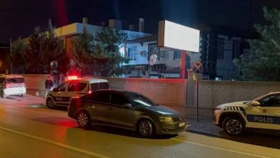 Kuzenini taciz eden 18 yaşındaki genci, polis merkezinde öldürdü