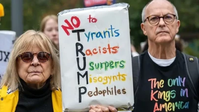 ABD’de “No Kings” protestoları büyüyor: Milyonlarca kişi Trump’a karşı sokakta