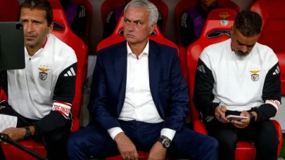 Yıldız futbolcudan olay Mourinho ifşası: Her gece aynı mesajı atıyordu