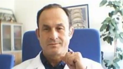 Aracını kullanırken kalp krizi geçiren profesör hayatını kaybetti