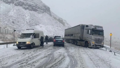 Kar yağışı fena bastırdı! 15 ilimiz beyaza büründü