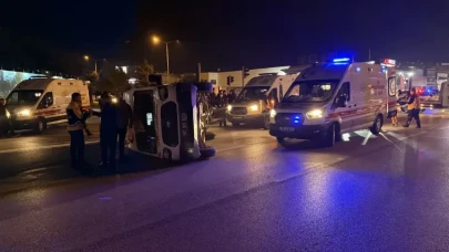 Tokat'ta ambulans ciple çarpıştı: 3 sağlık personeli yaralandı