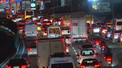 İstanbul'da akşam trafiği: Yoğunluk yüzde 85'e ulaştı