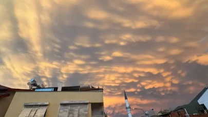 Fethiye'de Görsel Şölen: Mammatus Bulutları gökyüzünü süsledi
