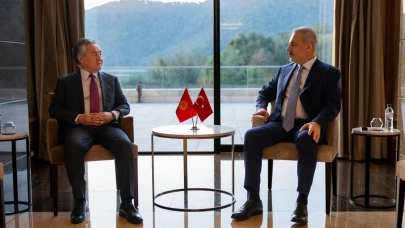 Hakan Fidan, Kırgız Mevkidaşı Kulubayev ile Gebele’de görüştü