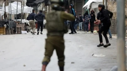 Cenin'de İsrail askerlerinden silahlı baskın: 2 Filistinli ağır yaralandı