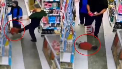 İnfial yaratan görüntü: Marketin ortasında küçücük çocuğa öyle bir şey yaptı ki...