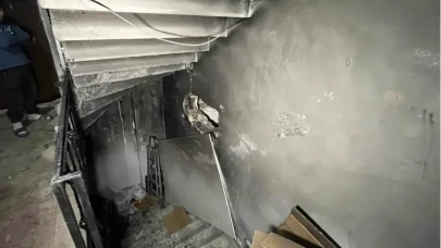 Sultangazi’de kundaklama dehşeti: 10 kişi dumandan etkilendi, 3’ü ağır