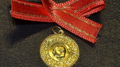 Dev banka altın tahminini bir yıl geri çekti!