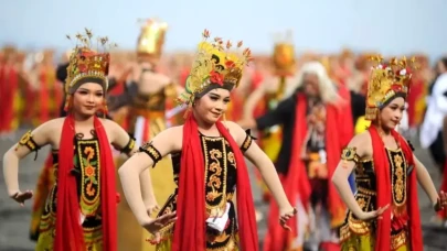 Endonezya'da Gandrung Sewu Festivali başladı