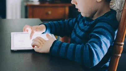 16 yaş altına sosyal medya kısıtlaması geliyor! Uraloğlu duyurdu