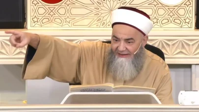 Cübbeli Ahmet Hoca resmen öfke kustu: Şerefsizler, dinleyin!