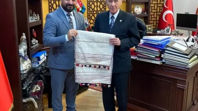 Bahçeli'den Roman toplumuna 'açık kapı' mesajı