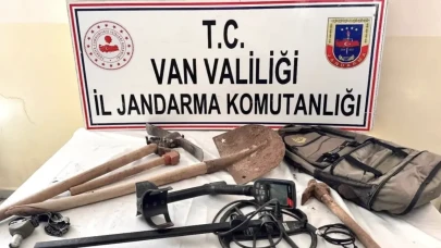 Van'da kaçak kazı operasyonu: 4 kişi suçüstü yakalandı