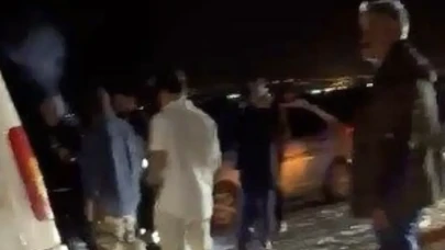 Hatay'da yolcu minibüsü traktör römorkuna çarptı: 15 yaralı