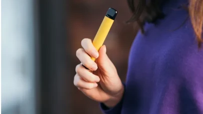 Elektronik sigaranın hedefi sigara içmeyen gençler