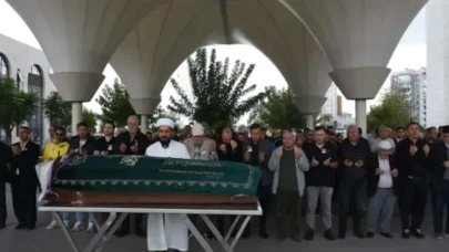 Yeşilçam’ın unutulmaz ismi Neşe Aksoy son yolculuğuna uğurlandı Cenazesine bir avuç insan katıldı...