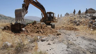 Lübnan ordusu, İsrail'in yerleştirdiği bariyerleri kaldırdı