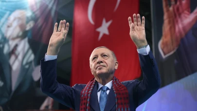 Cumhurbaşkanı Erdoğan'dan Özgür Özel'e seslendi: İşgal ettiğin koltuğa saygın yok mu?