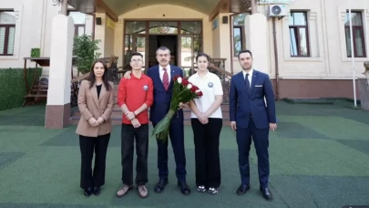 Bakan Yusuf Tekin'den Taşkent Türk Okulu’nu ziyaret etti