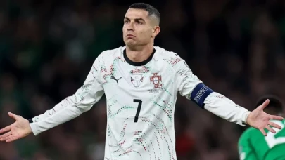 Ronaldo milli takımda ilk kez kırmızı kart gördü
