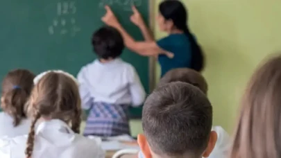 İstanbul’da 17 Kasım okullar tatil mi? Pazartesi okul yarım gün mü?