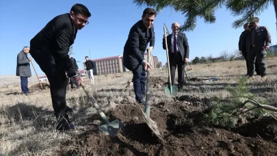 Kars'ta Karabağ zaferi anısına 44 fidan toprakla buluştu