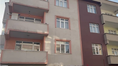 Gebze'de 3 bina çatlaklar nedeniyle boşaltıldı
