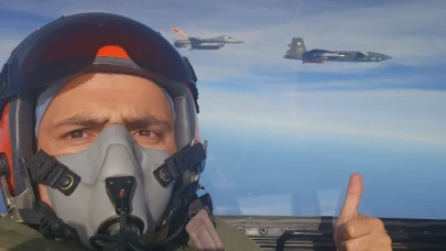 Bayraktar KIZILELMA'dan bir ilk daha! Hava hedefini vurdu