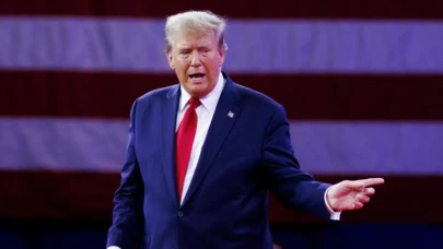 Trump’tan Maduro'ya görüşme sinyali: "Zor yoldan halletmemiz gerekiyorsa, o da sorun değil"