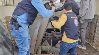 Bitlis’te TIR'da 20 kaçak göçmen yakalandı