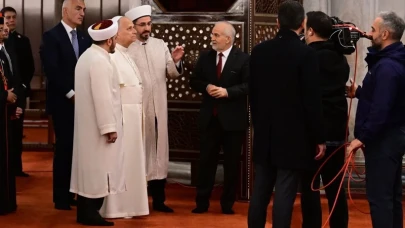 Papa 14. Leo'nun Tarihi Ziyareti: İlk Durak Sultanahmet Camii!