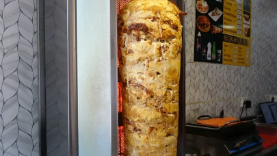 Tavuk döner zehirlenmesinden gözünü kaybediyordu!