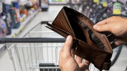 TÜRK-İŞ açıkladı: 'Açlık sınırı 30 bin liraya dayandı, yoksulluk sınırı 97 bini aştı'