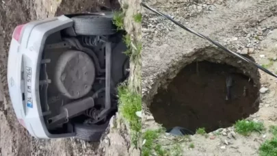 Park halindeki araç göçüğe düştü! Sahibinden şaşırtan sözler